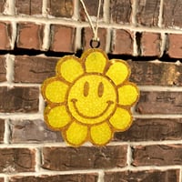 Image 2 of Smiley Flower Freshie
