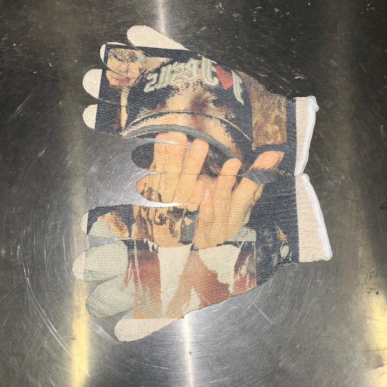 hand holders Image 2