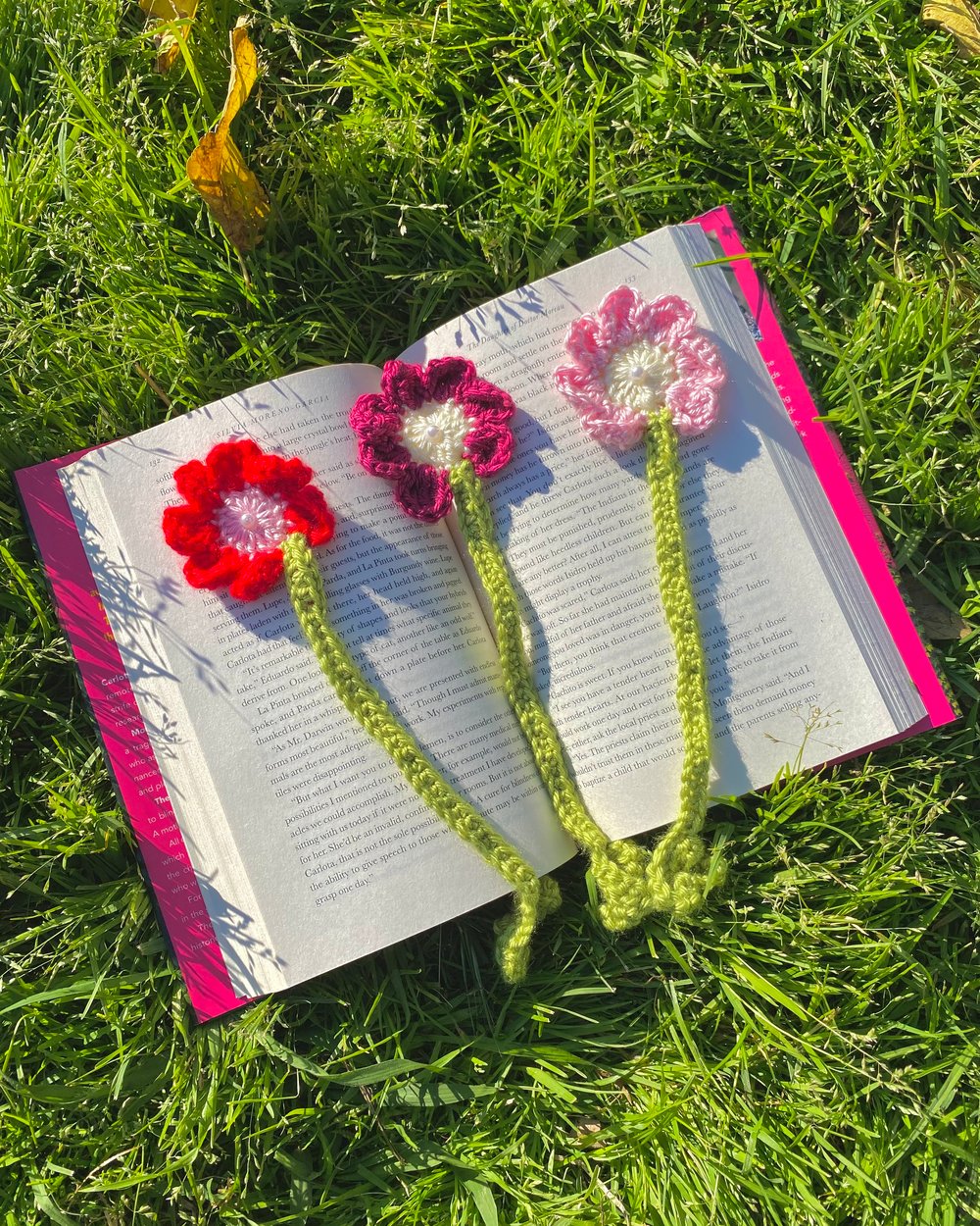 Image of Valentine's Daisy & Leaf Bookmark