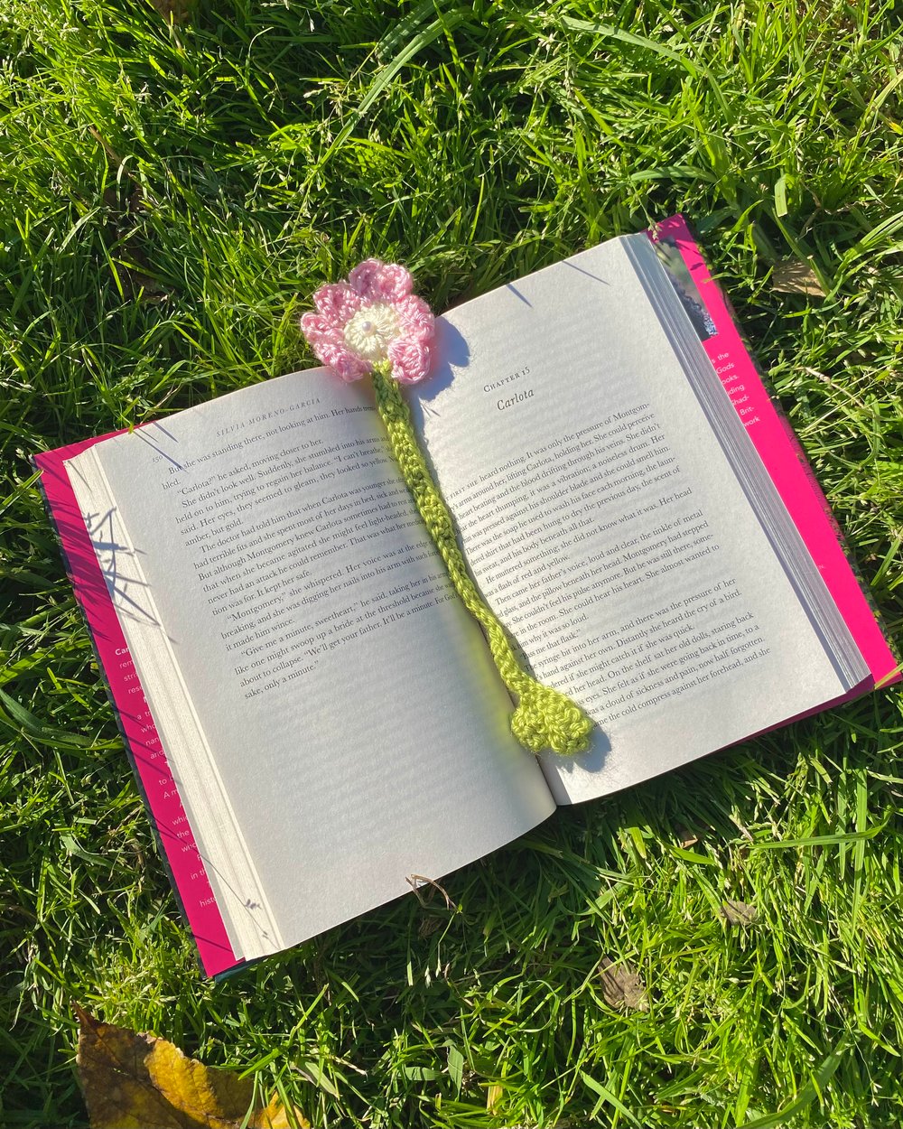 Image of Valentine's Daisy & Leaf Bookmark