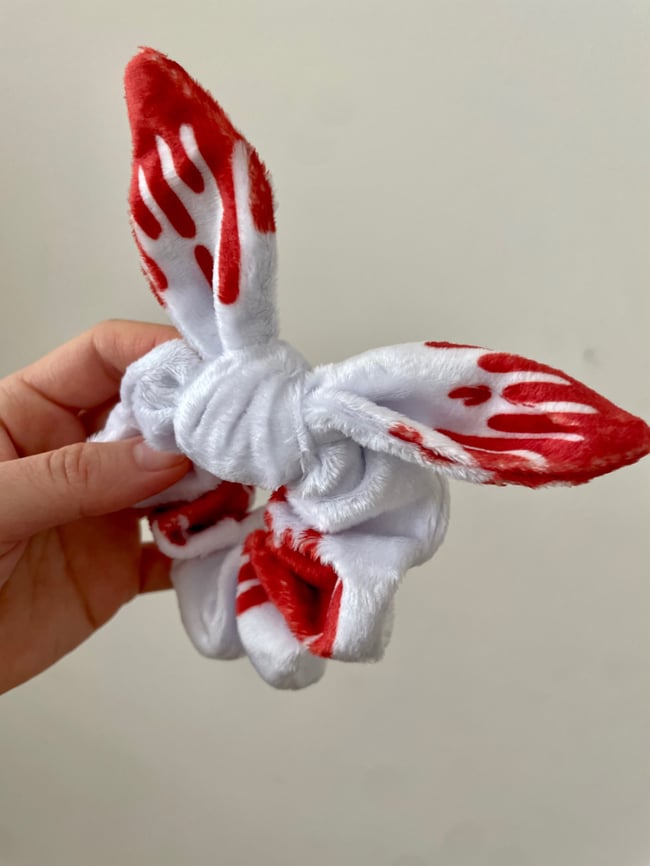 Slasher Bow Scrunchie