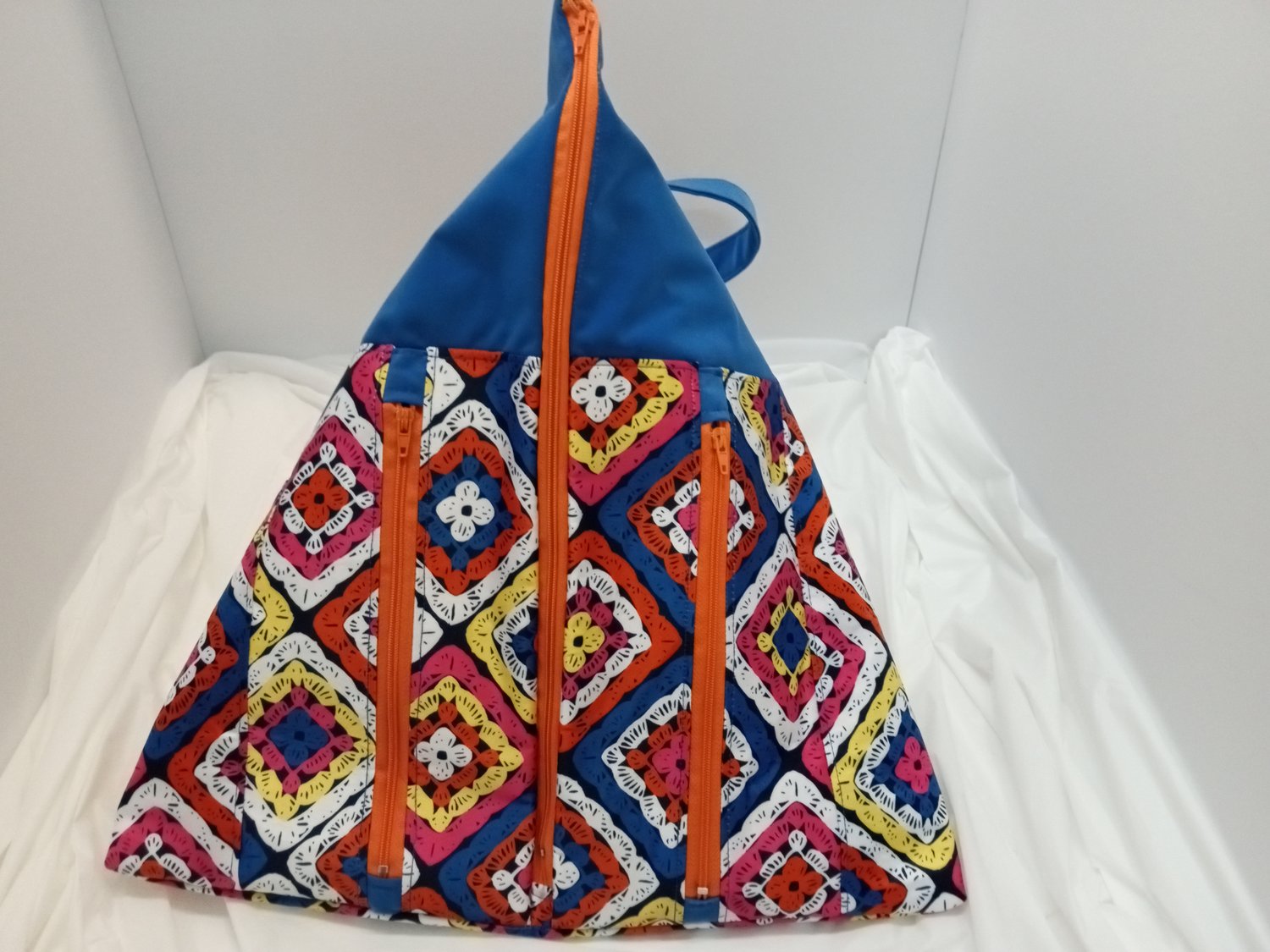 Image of Granny Square Silk Print Large Triangle Project Bag