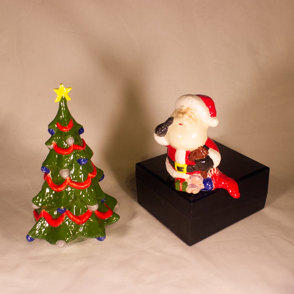 Image of Santa Hanger with Christmas Tree Set