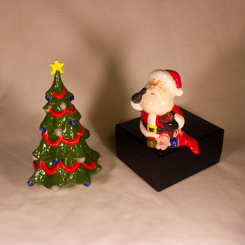 Image of Santa Hanger with Christmas Tree Set