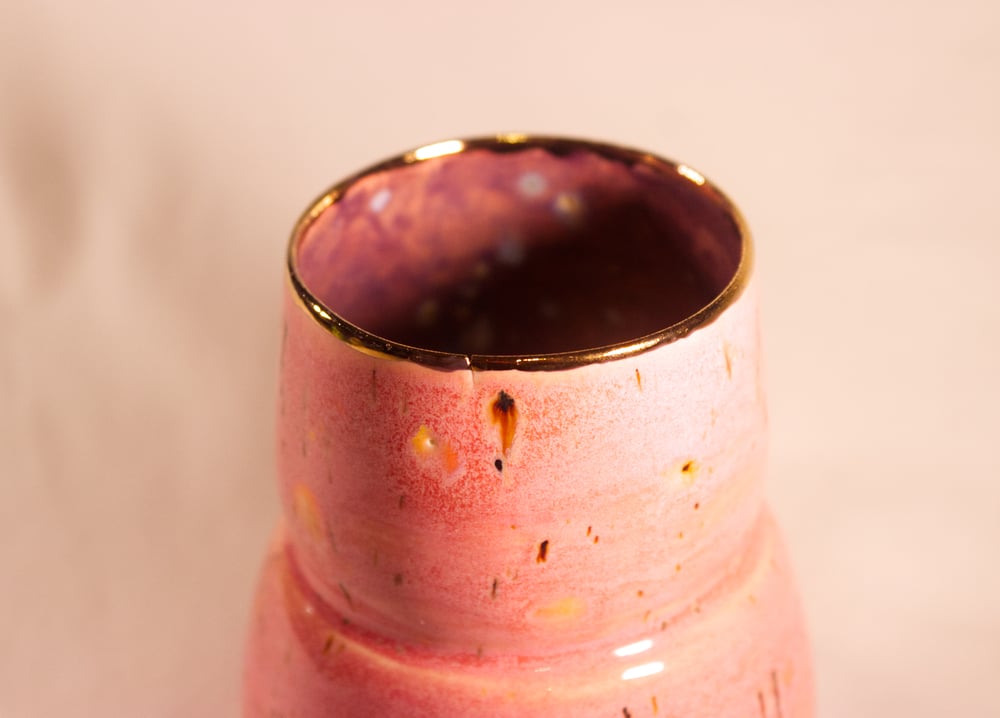 Image of Pink Gold Rimmed Beehive Mug -B GRADE