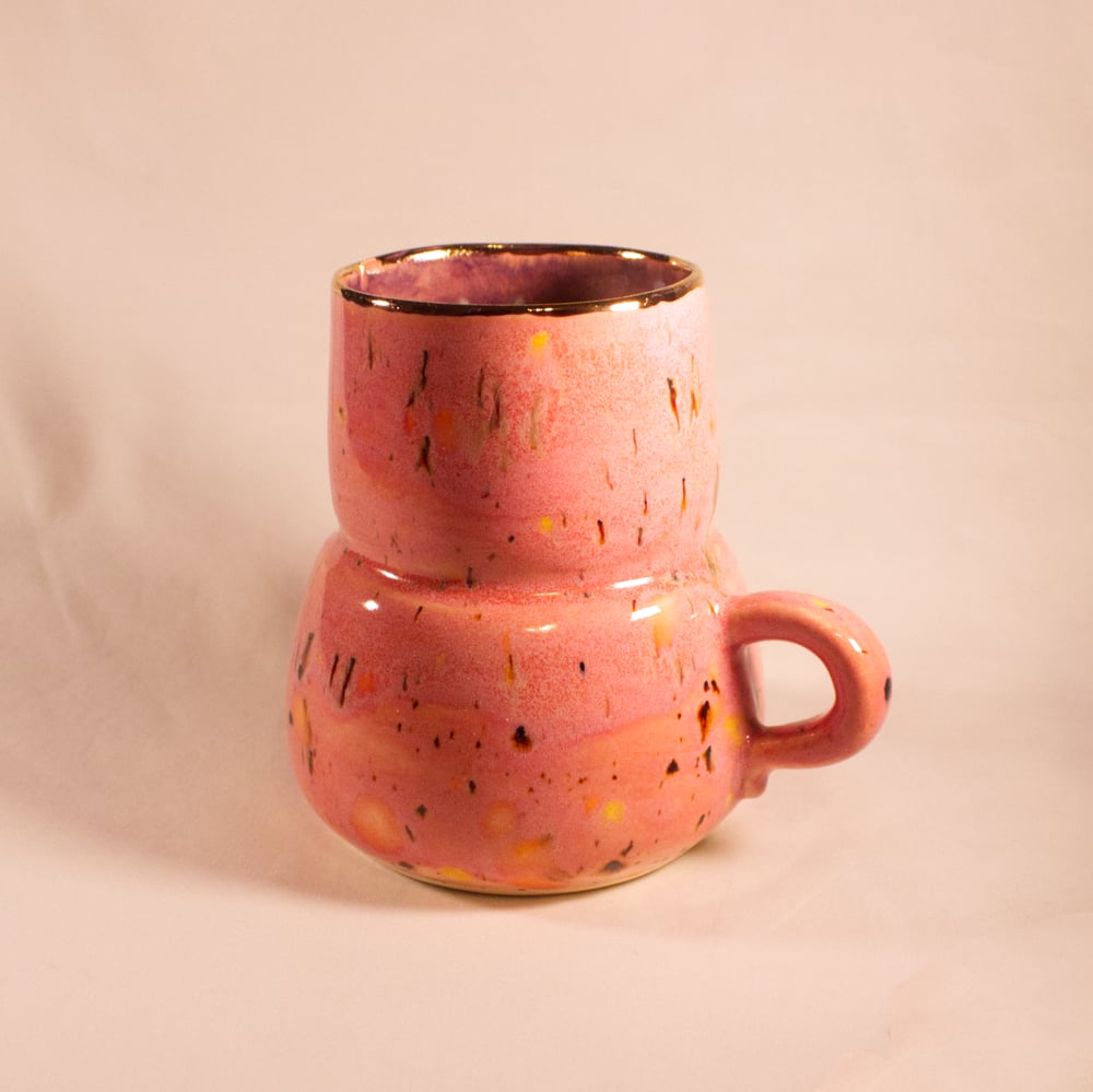 Image of Pink Gold Rimmed Beehive Mug -B GRADE