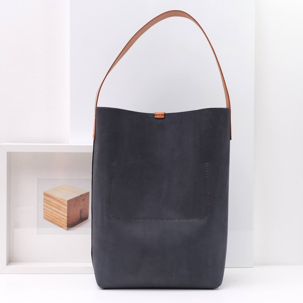 Image of Tube Tote in smokey navy