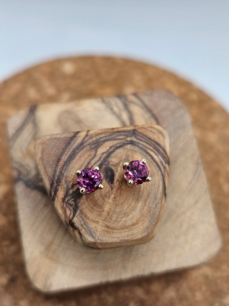 Image of Rhodolite Garnet Earrings 