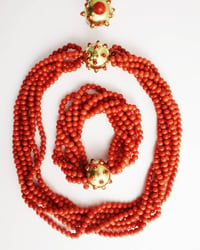 Coral necklace set 