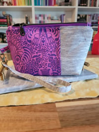 Image 1 of Time to Sew structured zipper bag 