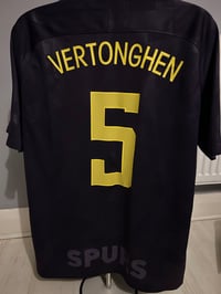 Image 3 of Tottenham Hotspur "VERTONGHEN 5" 2017/18 Third + UCL patches (XL)
