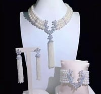 Image 3 of Pearl necklace and earrings 