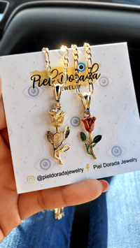 Como la Flor Necklaces 