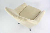 Image 3 of Fauteuil coquille pivotante velours côtelé crème