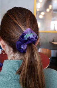 Image 3 of Wild pansy scrunchie 3