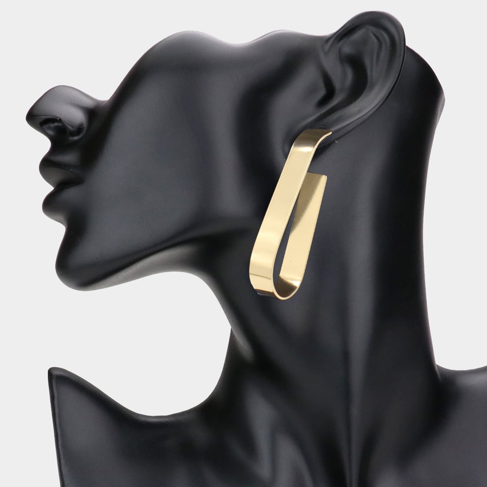 Image of Metal Oval Hoop Earring