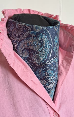 Image of Blue Jeans Paisley in Ahsleigh Design
