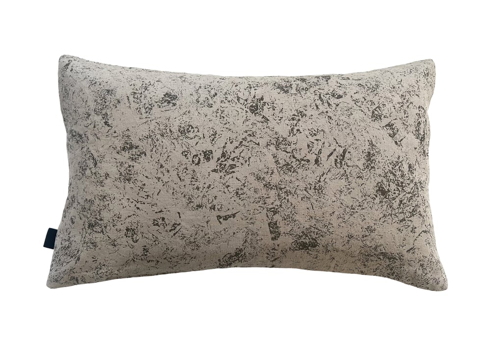 Image of Debris cushion, Natural 