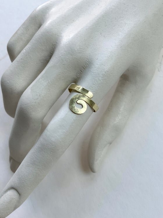 Image of Wave Over Water Ring