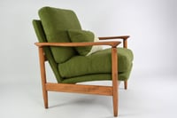 Image 1 of Fauteuil HOM24 bouclette verte