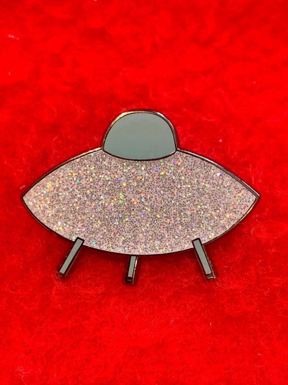 Image of (Esther Pearl Watson) Glitter Saucer Pin (Silver)