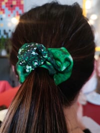 Image 3 of Feel the beat of the rain scrunchie 8