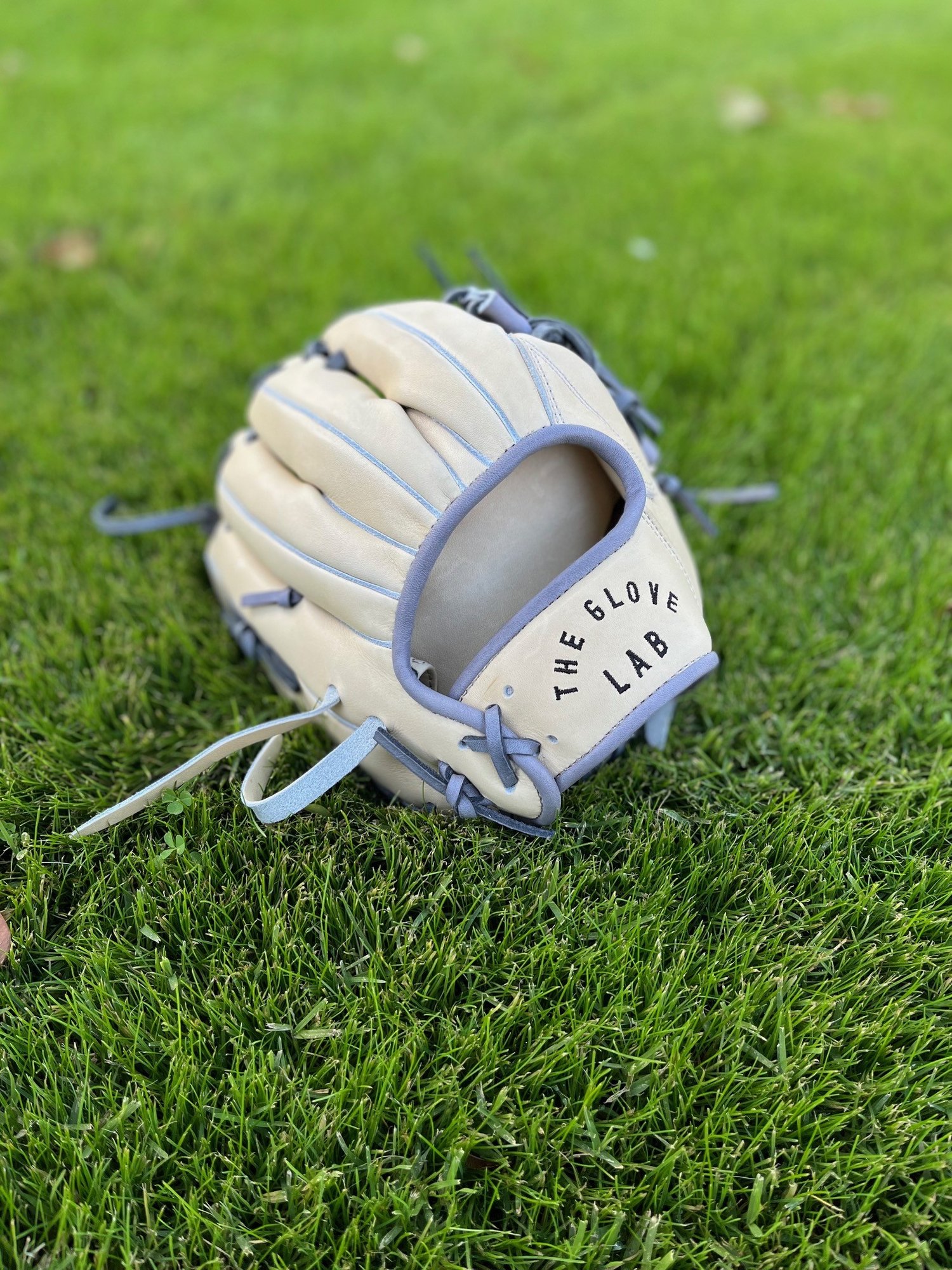 Image of 11.5" Infielders Glove I-Web (Blonde & Grey)