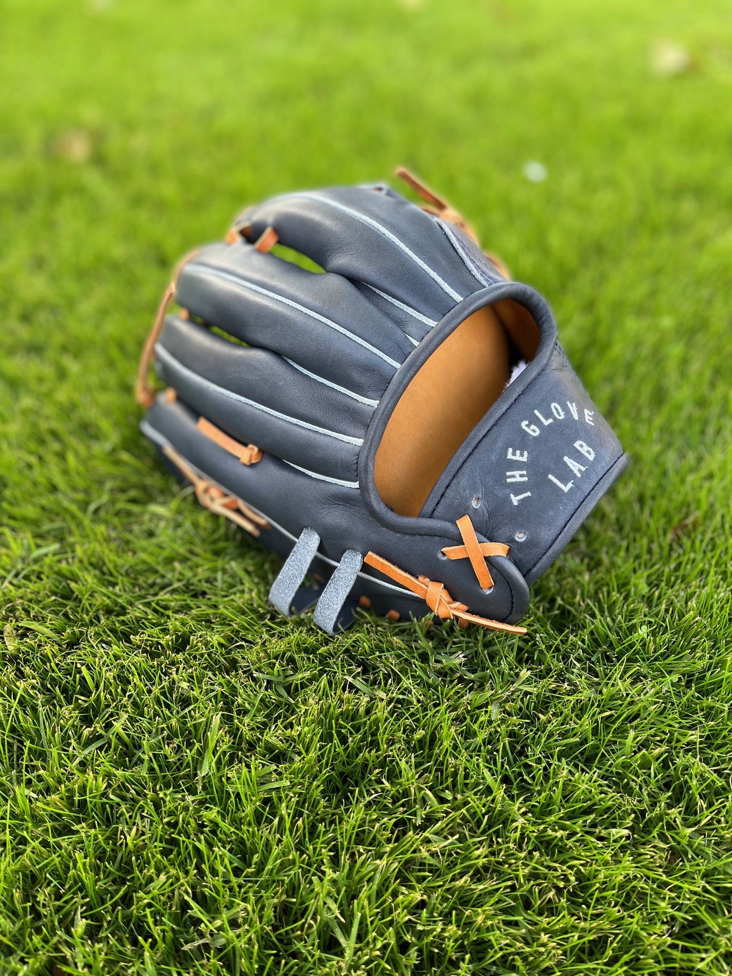 Image of 11.5" Infielders Glove One-Piece Web (Navy)