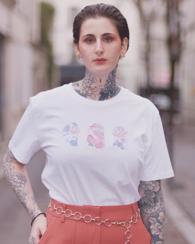 Image of T-SHIRT mixte PATTES MING - THE SIMONES X ADELAIDE TATTOOING
