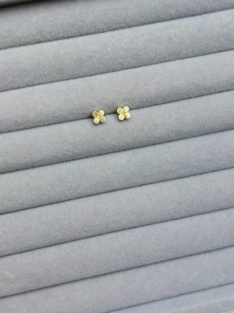 Image of Yellow Gold Quartet Earstuds 