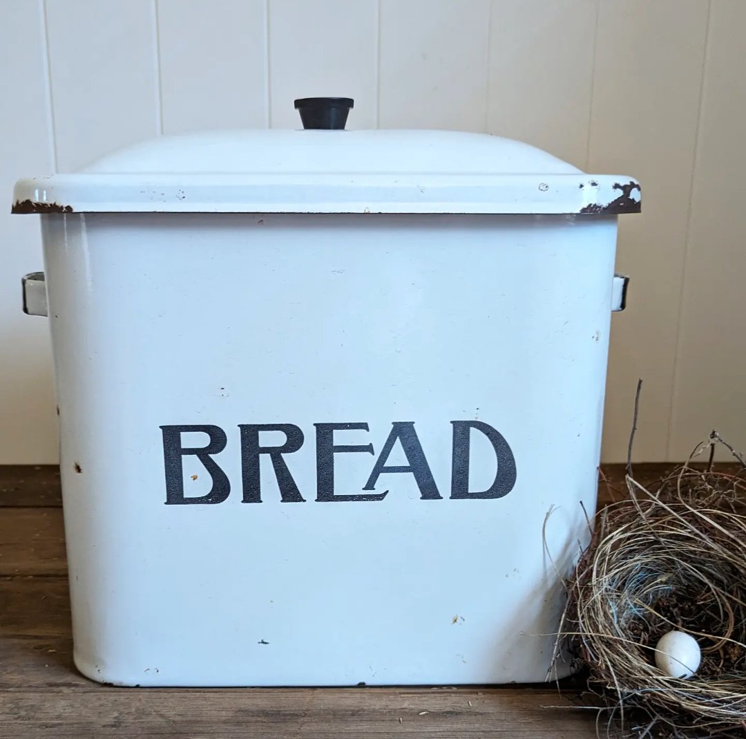 Image of Enamel bread tin