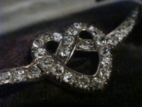 Image 4 of LARGE EDWARDIAN 18CT SILVER OLD CUT DIAMOND 1.10CT HEART BROOCH IN FITTED BOX