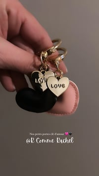 Image 1 of 🩷 PORTE CLÉ LOVE 🖤