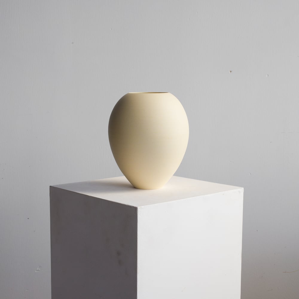 Photo of Round Vase I / Yellow I