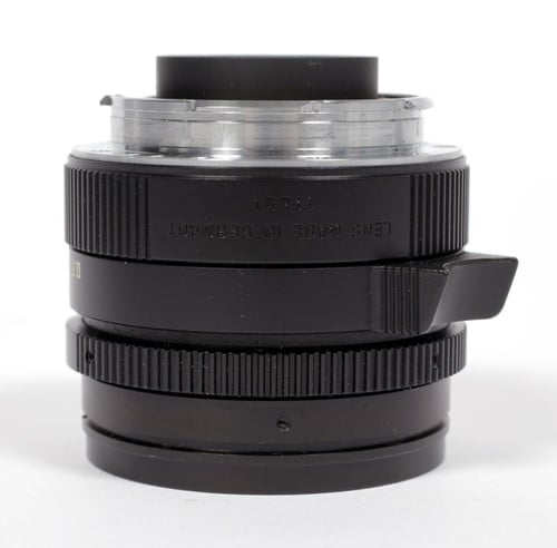 Image of Leica Leitz  Summicron M 28mm F2 lens ASPH E46 with shade and cap + case #9637