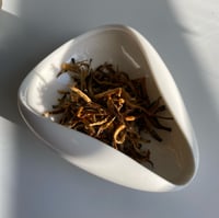Image 2 of Golden Buds Cake "TIME THEFT"