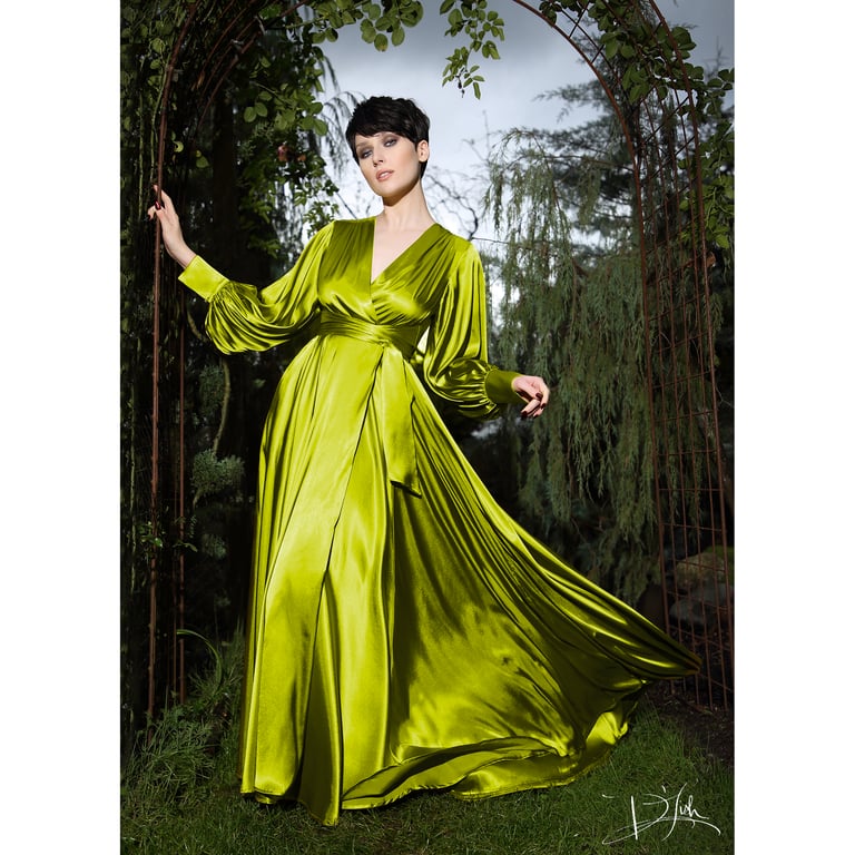 Spring Olive Button-cuffed "Beverly"  Limited Edition Size S Image 2