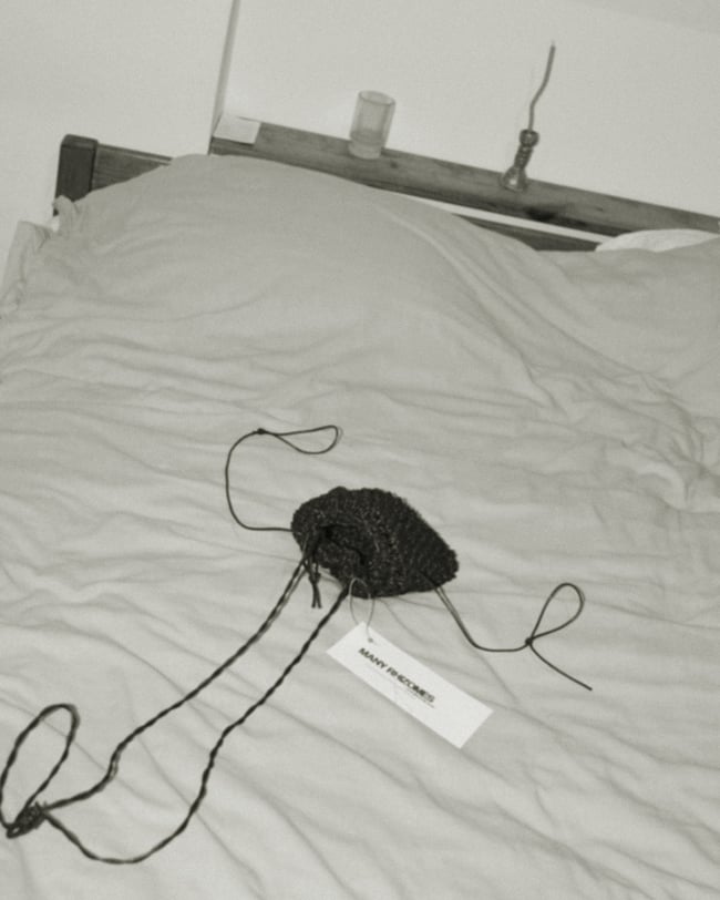 slippery pouch with wooden beads