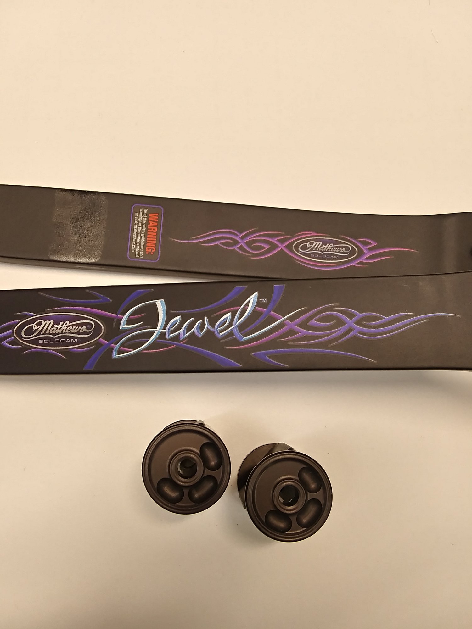 Image of Mathews Jewel 50lb Limbs 