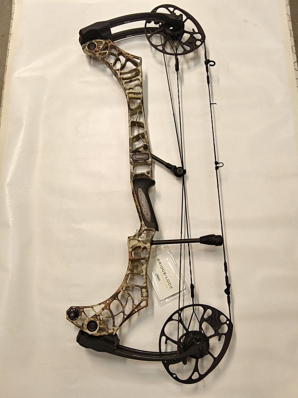 Image of Mathews RH Phase 4  29'' ATA  70lb 29.5 Draw 