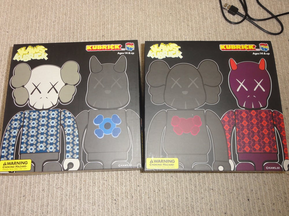 Kaws Kubrick bus stops — Kaws Bus stop set 1&2