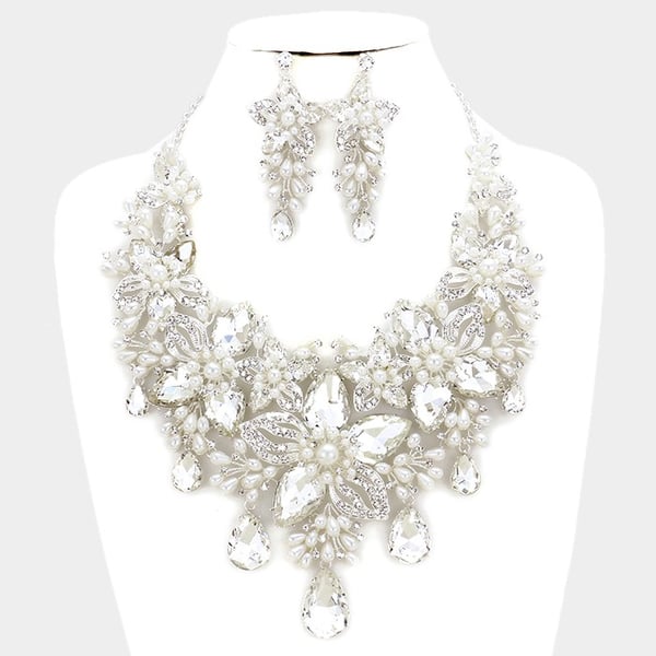 Image of Crystal and Pearl Necklace Ser