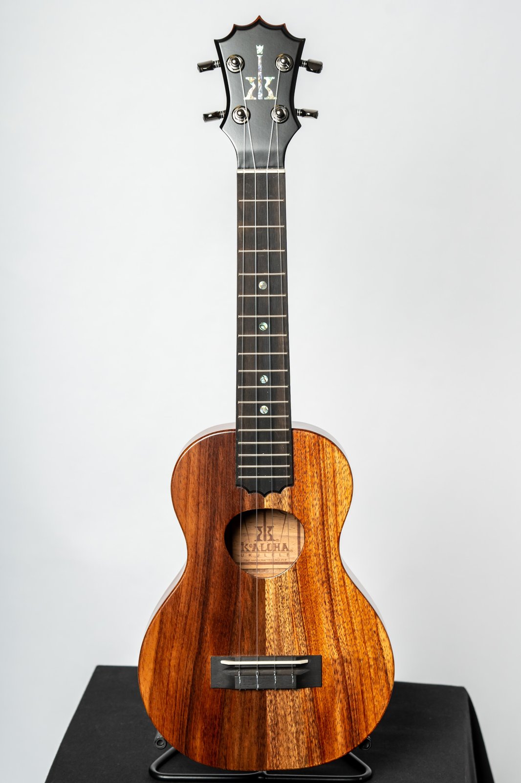 Ukulele luthier deals