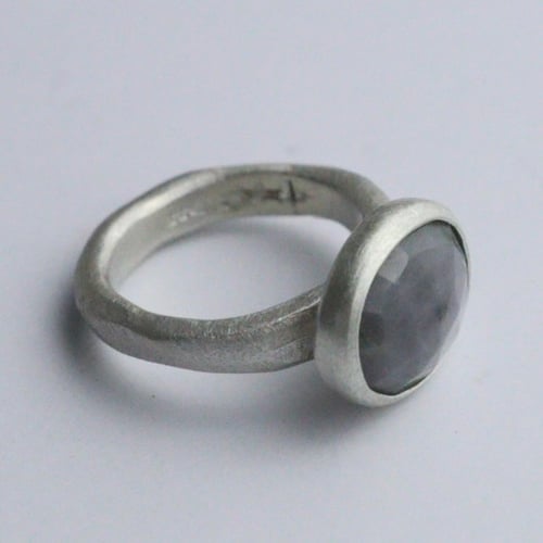 Image of Darker grey sapphire ring 3
