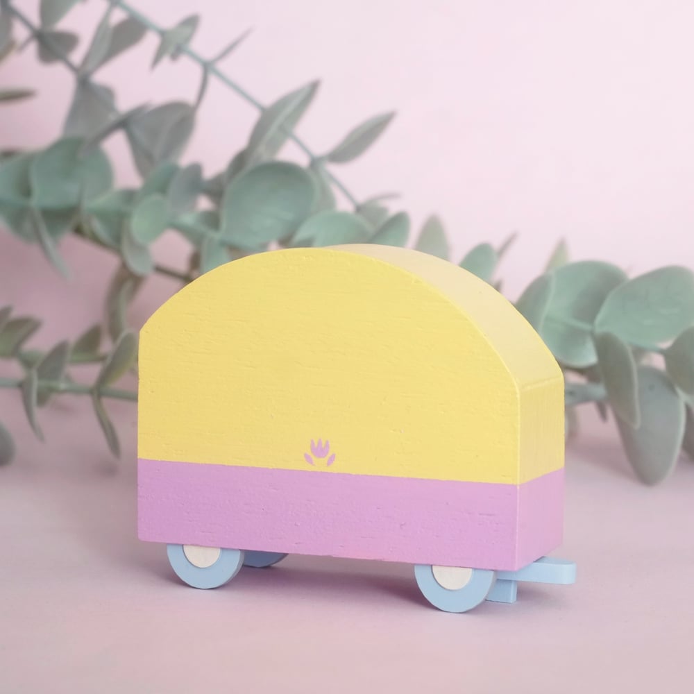 Yellow/purple tiny camper