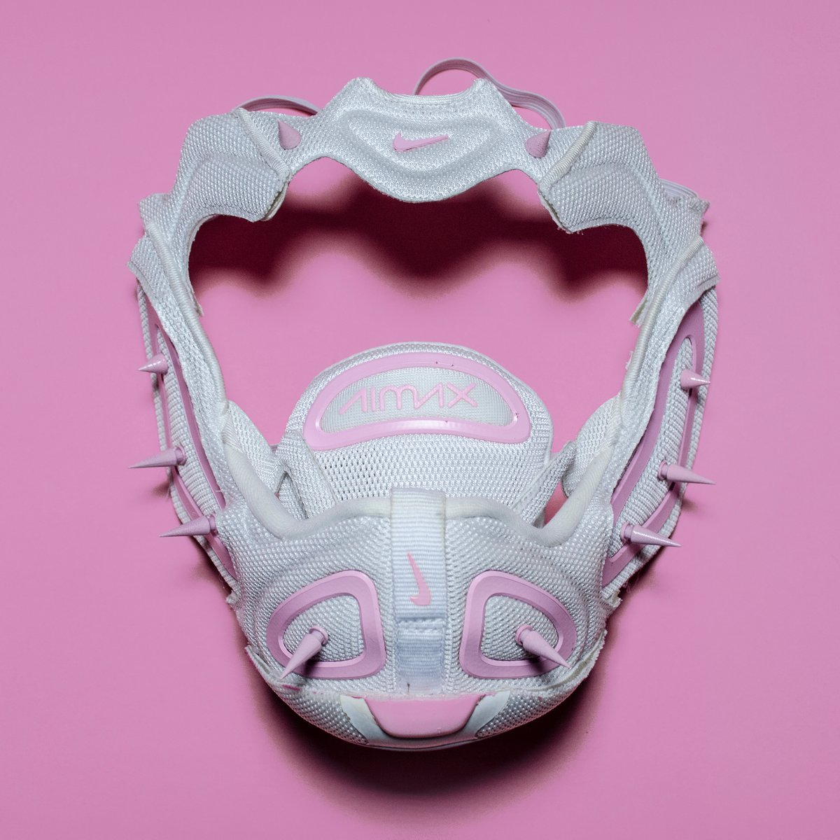 Image of SNEAKER STUD MASK / AIR MASK 720 / VALENTINE WHITE