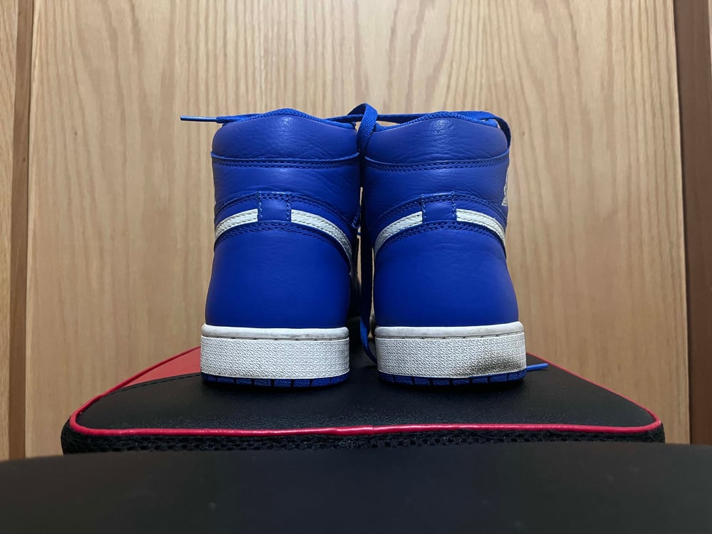 Jordan 1 Retro High Hyper Royal