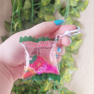 PRE-ORDER: Strawberry Candy Korpokkur Shaker Charm
