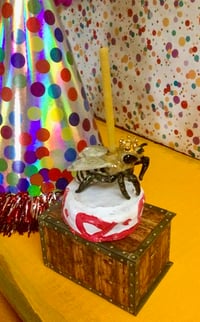 Image 3 of Queen Bee Caketopper