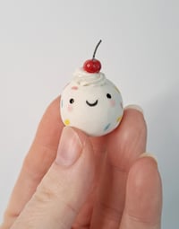 Image 3 of Lil' Puddin' Minikin